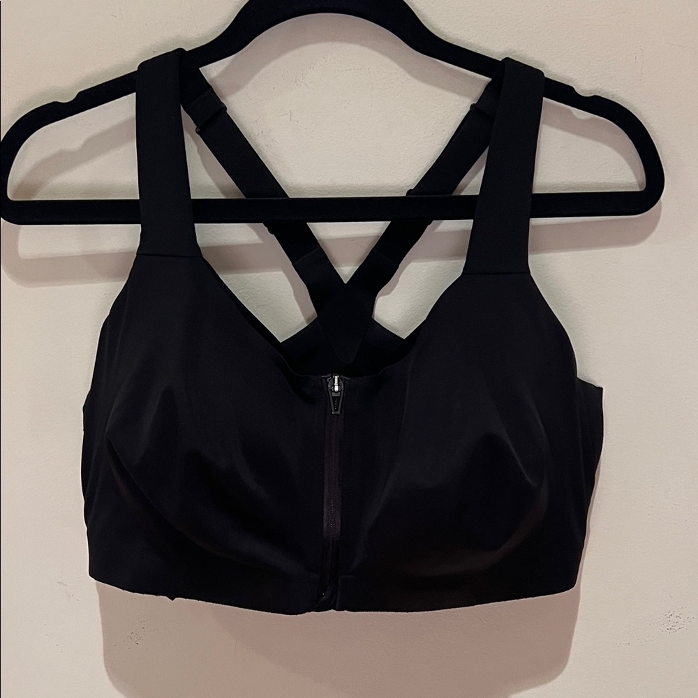 Victoria’s Secret Knockout front close sports bra